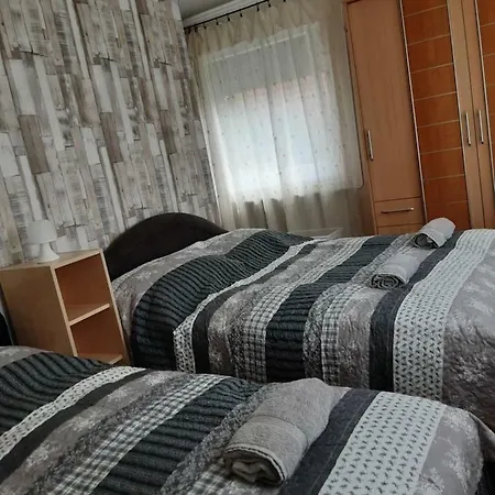 Apartment A. Maria Vendeghaz Siklos