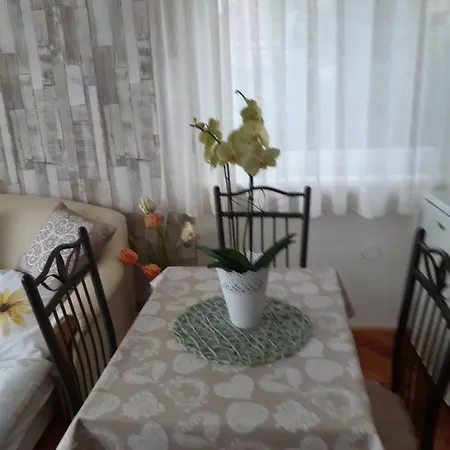 A. Maria Apartamento *
